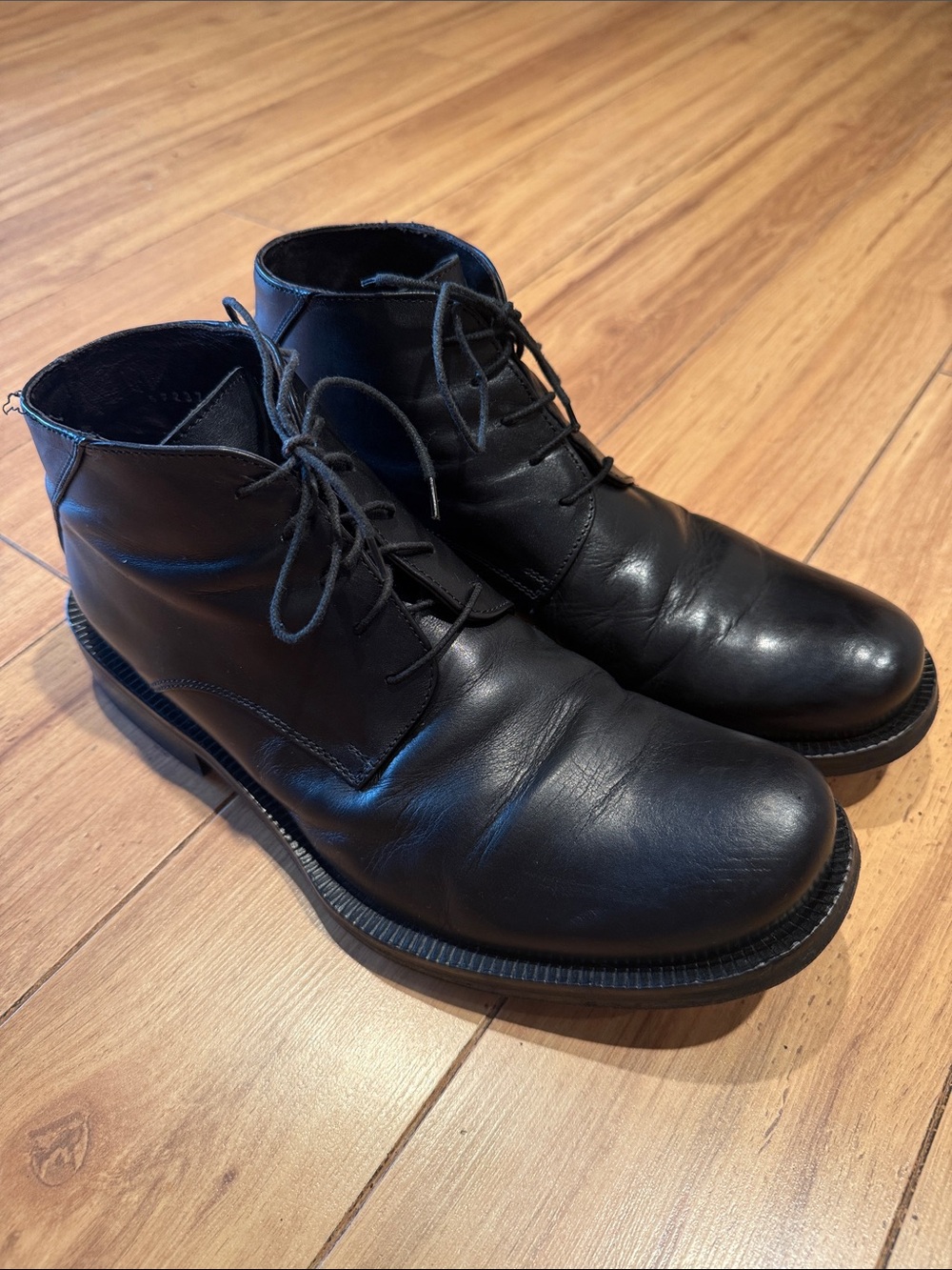 Kenneth Cole Collection Italian Leather Chukka Boots Black